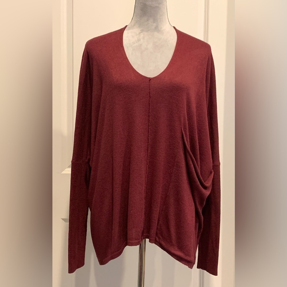 Kerisma V Neck Dolman Sleeve Knit Top Sweater Burgundy Asymmetrical Hem Size S/M